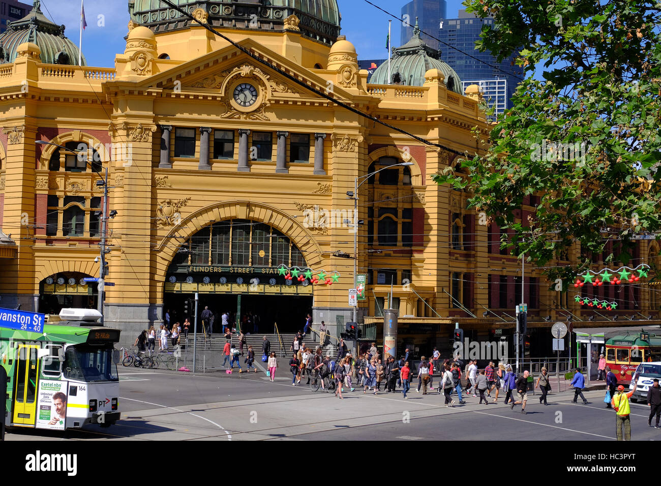 La gare de Flinders Street dans le centre de Melbourne, Victoria, Australie. Banque D'Images