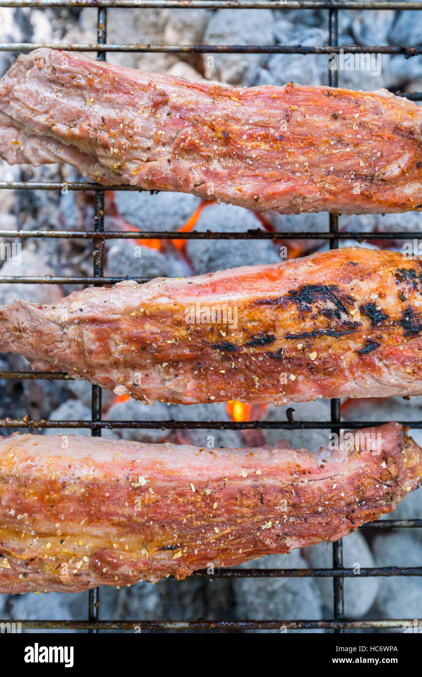 Les filets de viande barbecue Braai charbon flamme port Banque D'Images
