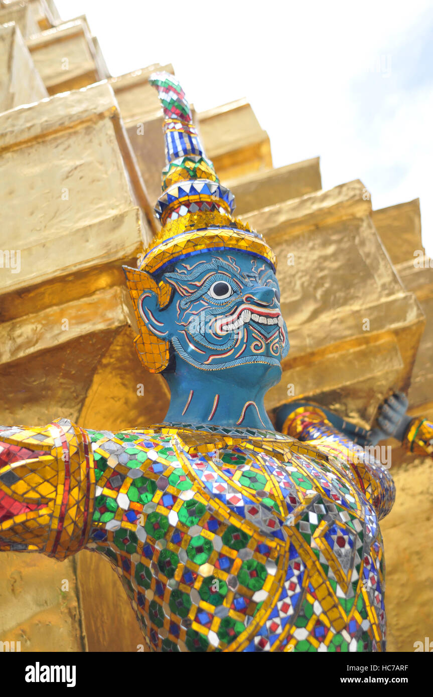 Temple Guardian statue au Wat Phra Kaew,Grand Palais à Bangkok, Thaïlande. Banque D'Images