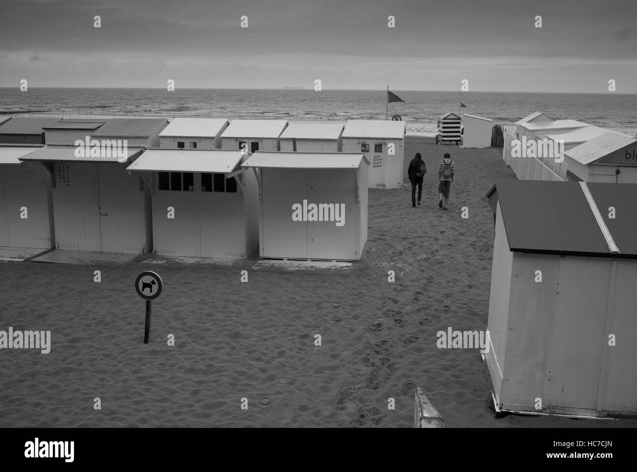 Cabines de plage sur la côte nord de la mer des pluies, Blankenberge, Belgique Banque D'Images