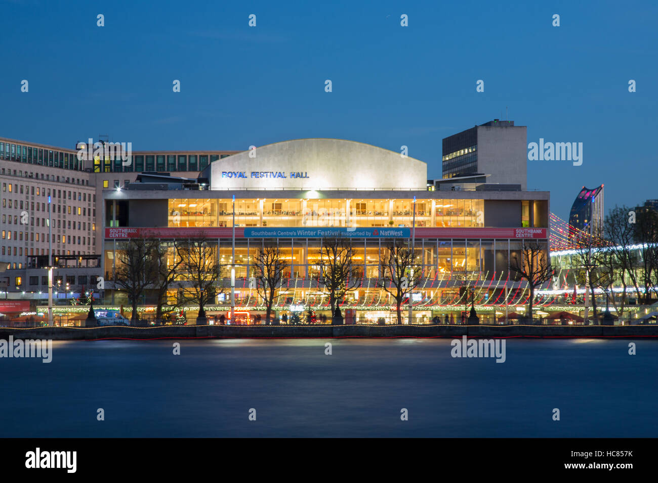 Le Royal Festival Hall de nuit, la Banque du Sud, Londres, UK Banque D'Images
