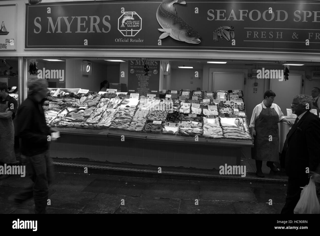 Fruits de mer, de décrochage S Myers Leeds marché couvert Banque D'Images