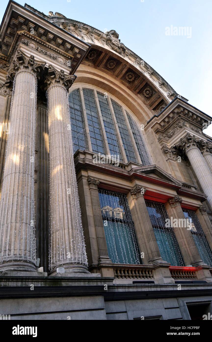 Façade du bâtiment de la bourse à Bruxelles en Belgique Banque D'Images