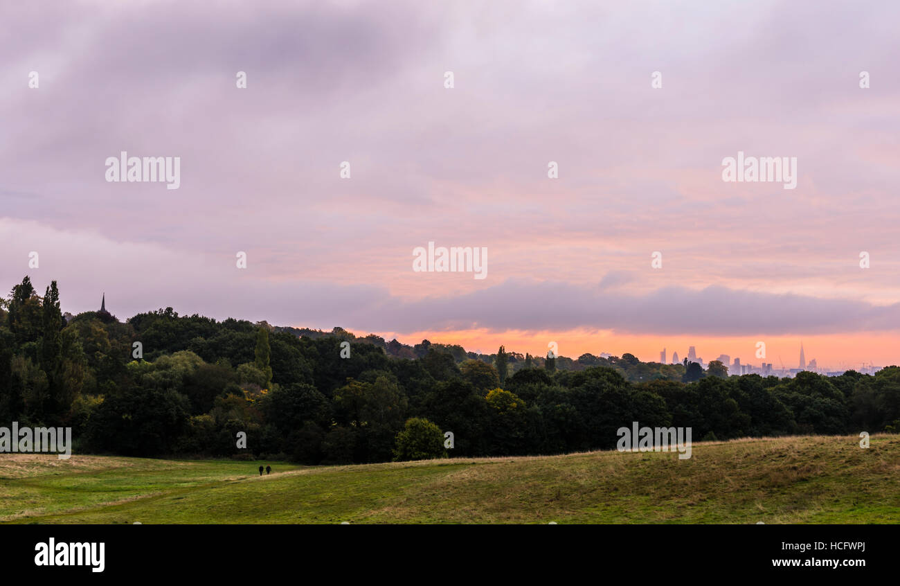 L'aube sur la magnifique ville de Londres de Hampstead Heath, London, UK Banque D'Images