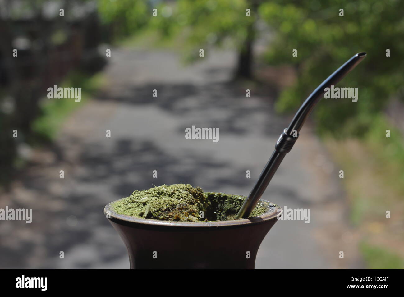 Mate (également appelé 'Chimarrão'). Une boisson chaude traditionnelle du sud du Brésil. Aussi dans l'Uruguay et l'Argentine Banque D'Images