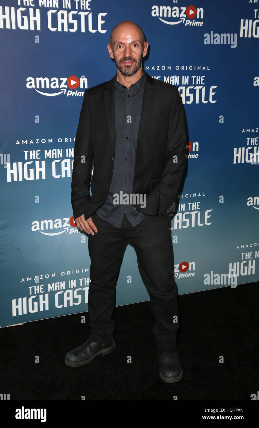 West Hollywood, CA. Le 08 mai 2016. Gonzalo Amat, à première de "l'Amazone dans le haut château' Saison 2 sur Pacific Design Center, Californie le 08 décembre 2016. Credit : Faye Sadou/media/Alamy Punch Live News Banque D'Images