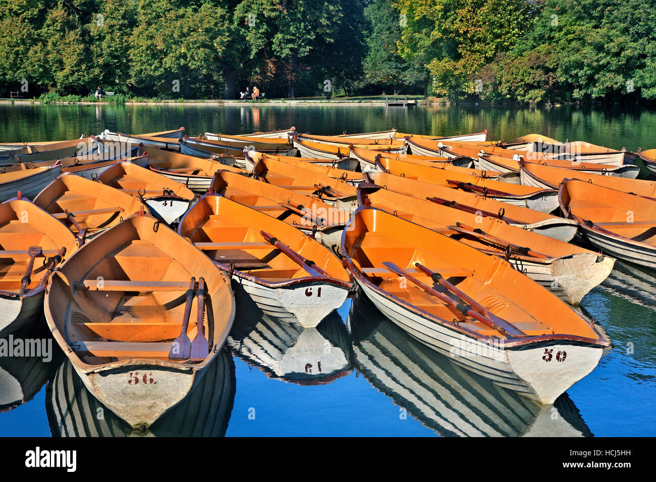 Bateaux à louer dans la région de la forêt de Boulogne (Bois de Boulogne), Paris, France. Banque D'Images