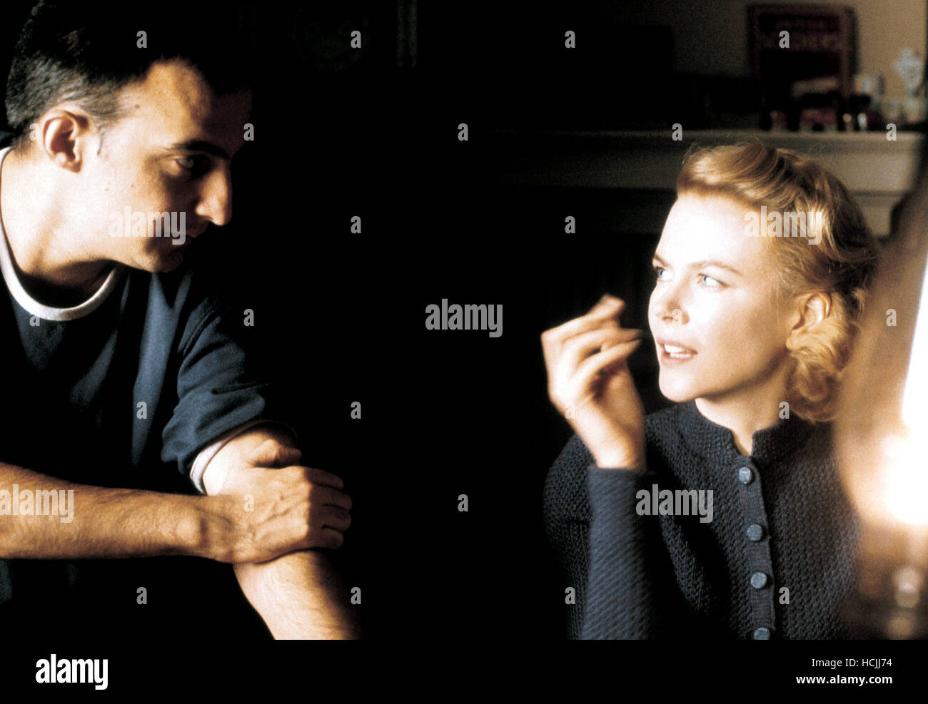 Les autres, réalisateur Alejandro Amenabar, Nicole Kidman, on set, 2001. ©Dimension Films/avec la permission d'Everett Collection Banque D'Images