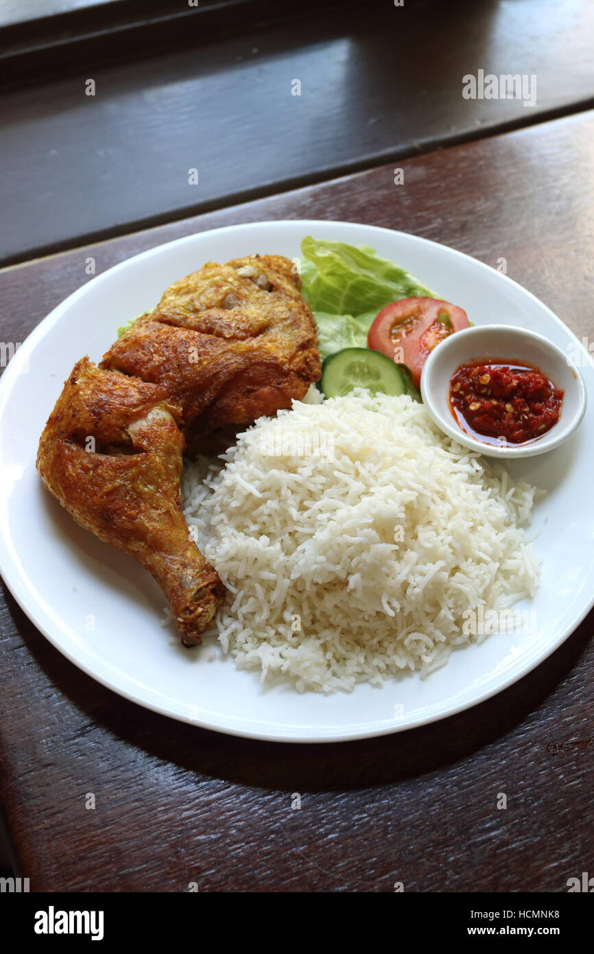 Riz au poulet Banque de photographies et d’images à haute résolution ...