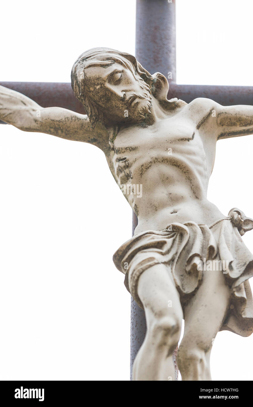 Crucifix dans les collines toscanes, à l'est de Montefegatesi, Toscane, Italie Banque D'Images