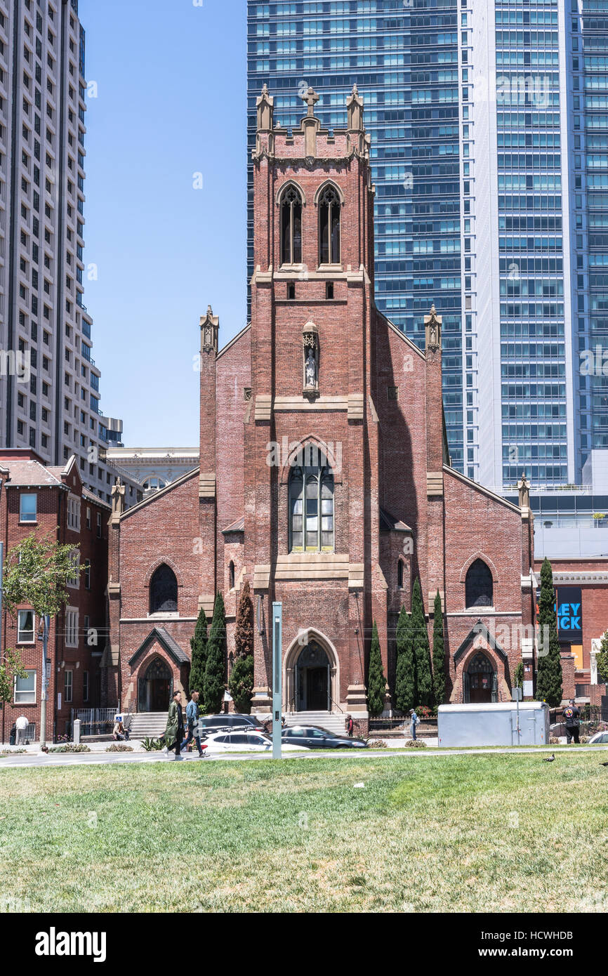 San Francisco,California,USA - Juillet 3, 2016 : l'église San Patrick vu de Yerba Buena Gardens Banque D'Images
