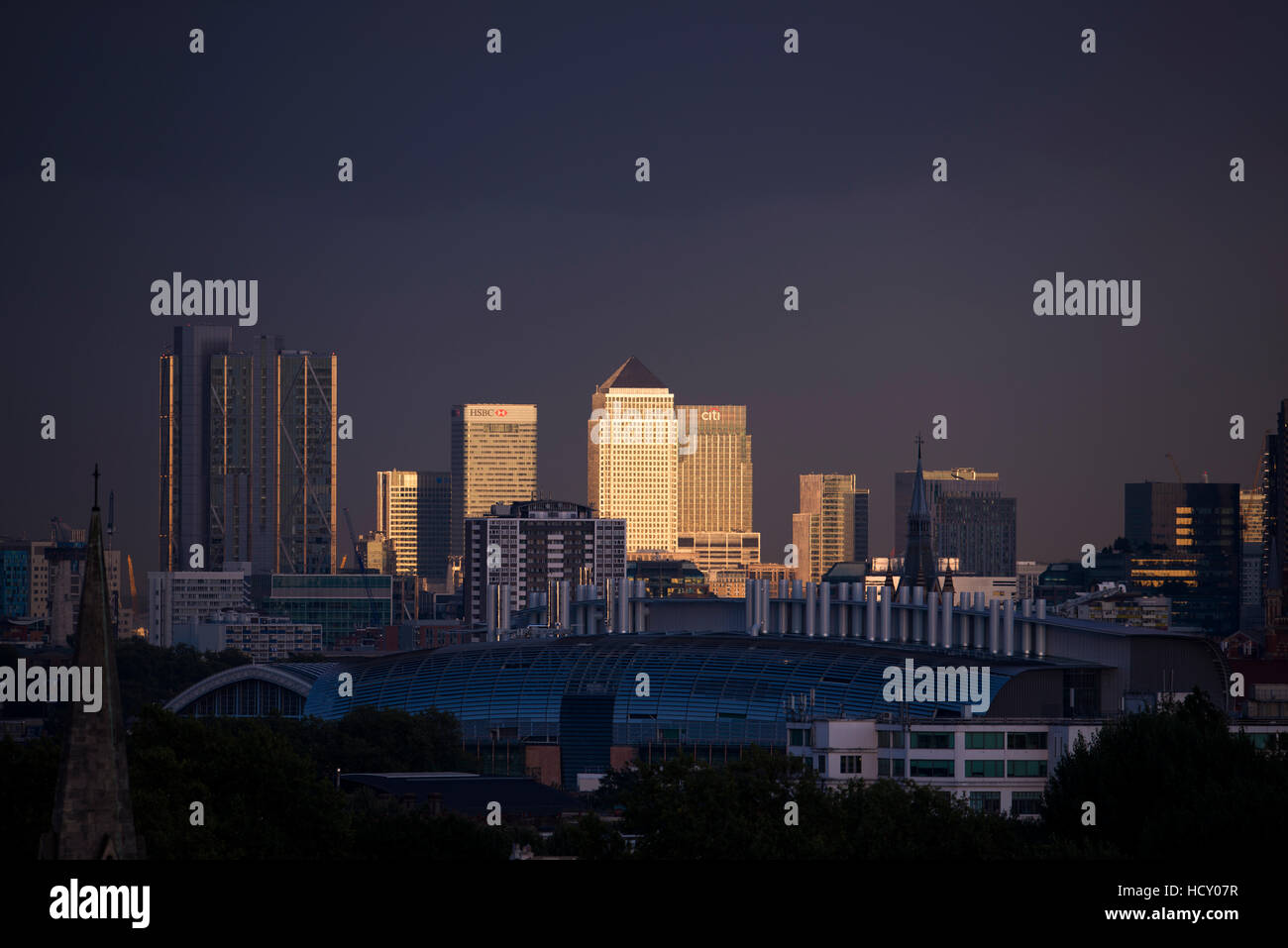 Canary Wharf, les Docklands, au coucher du soleil depuis le sommet de Primrose Hill, London, UK Banque D'Images