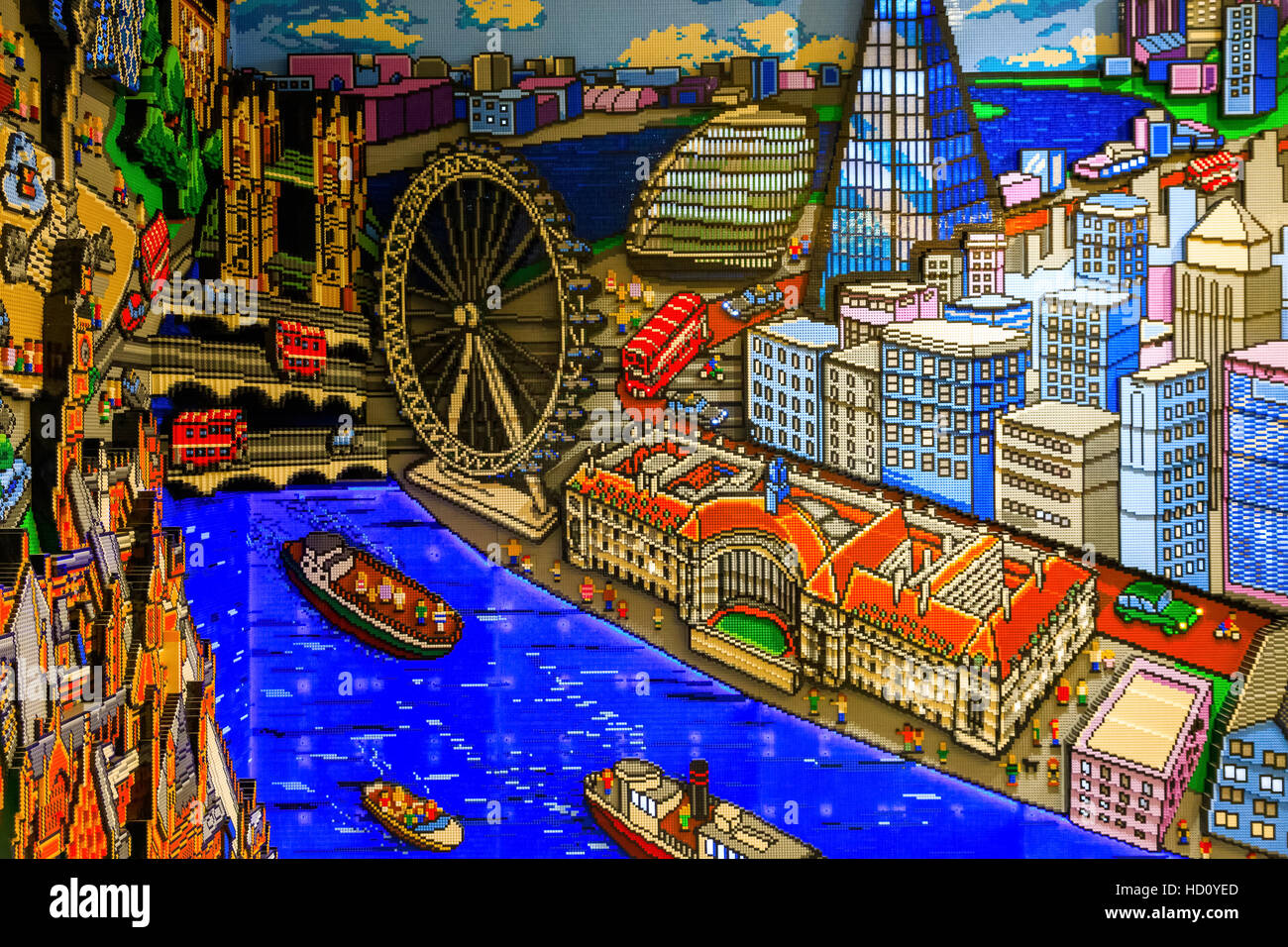 Londres, Royaume-Uni - 22 novembre 2016 - Repères construit à partir de briques LEGO, affiché dans le plus grand magasin LEGO Banque D'Images