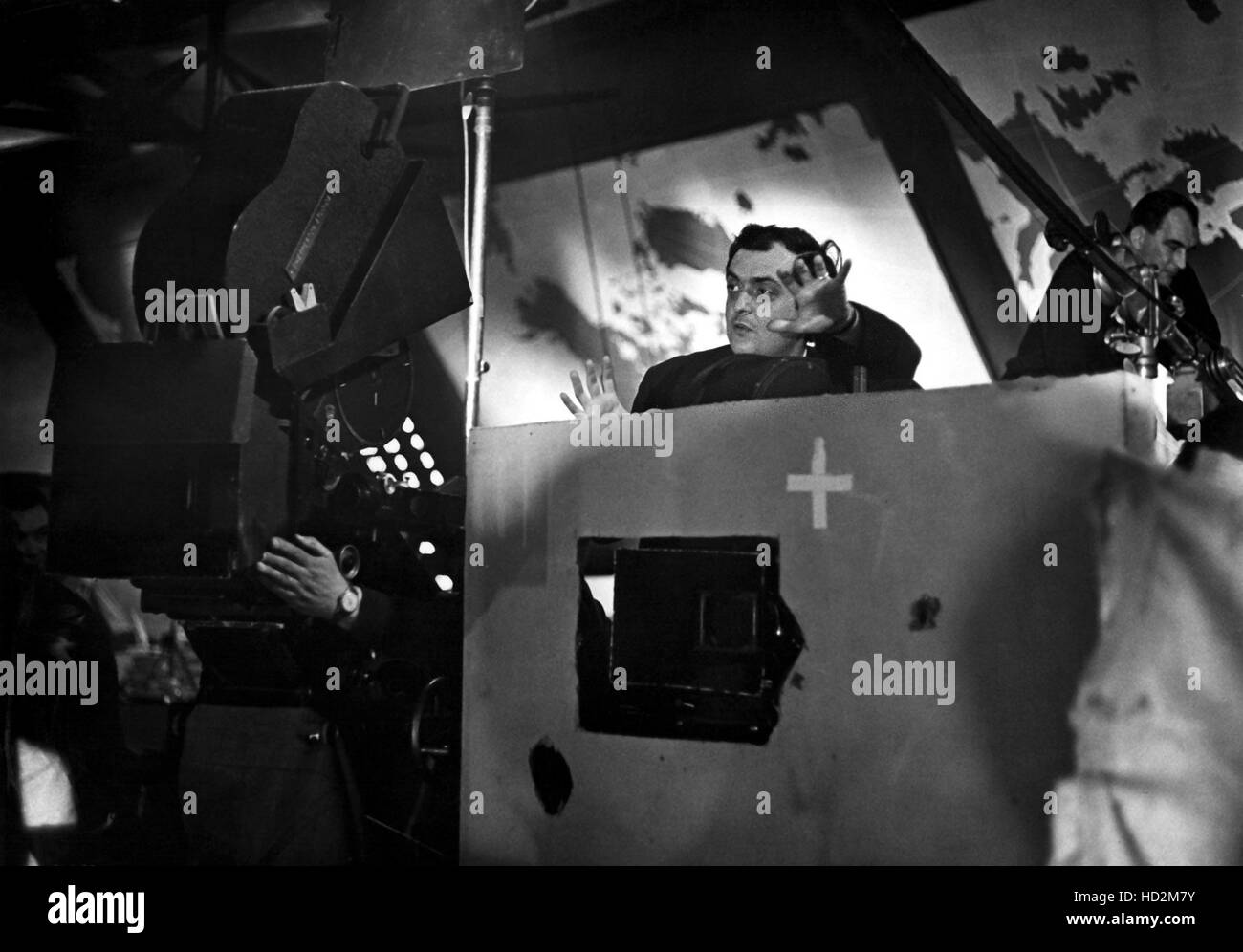 DR. STRANGELOVE, (alias DR. STRANGELOVE OU : COMMENT J'ai appris à cesser de m'inquiéter et à 