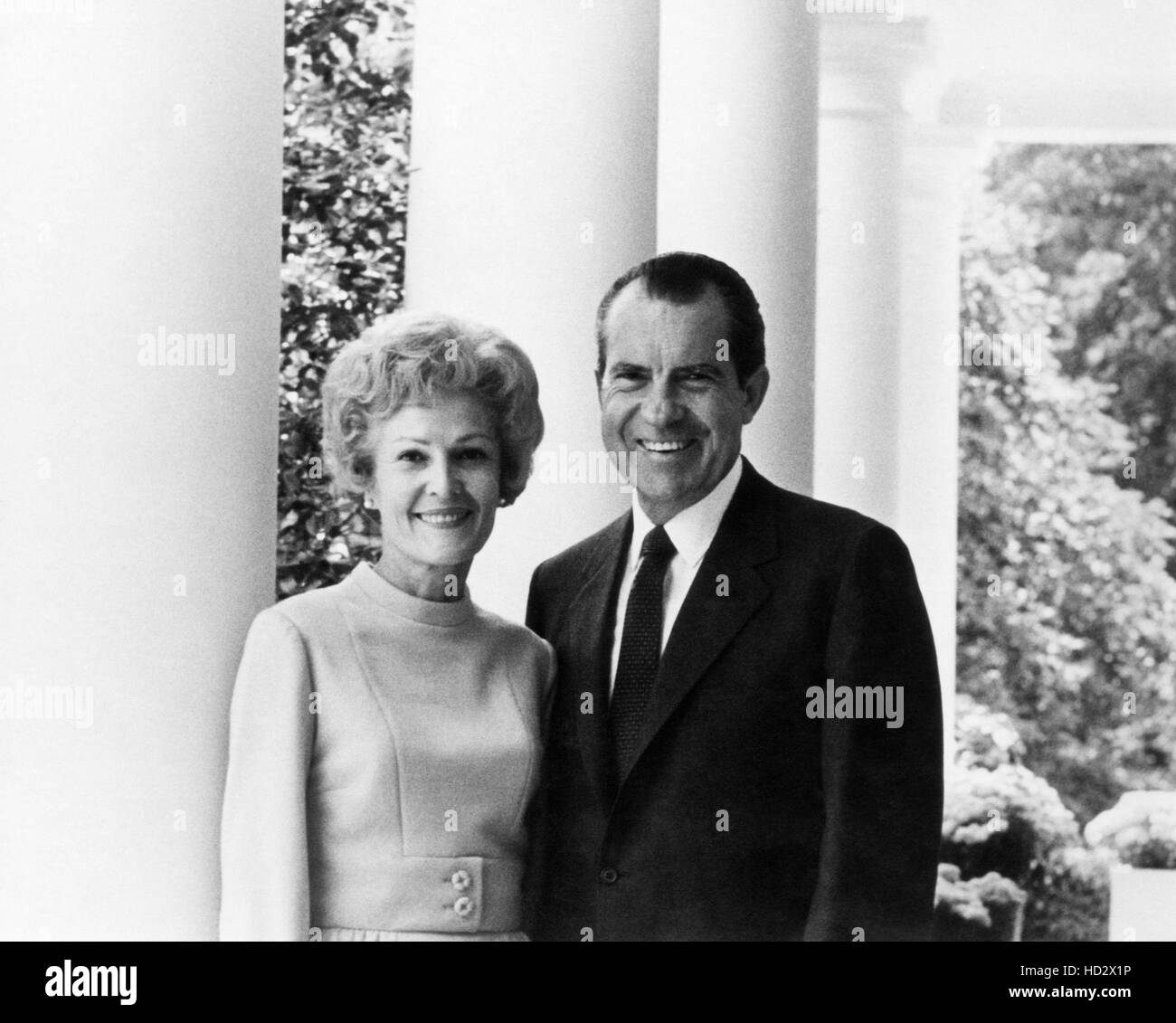 Lot De 4 Photos Historiques De Richard Et Pat Nixon – Format 11,5 X 14,5 Cm