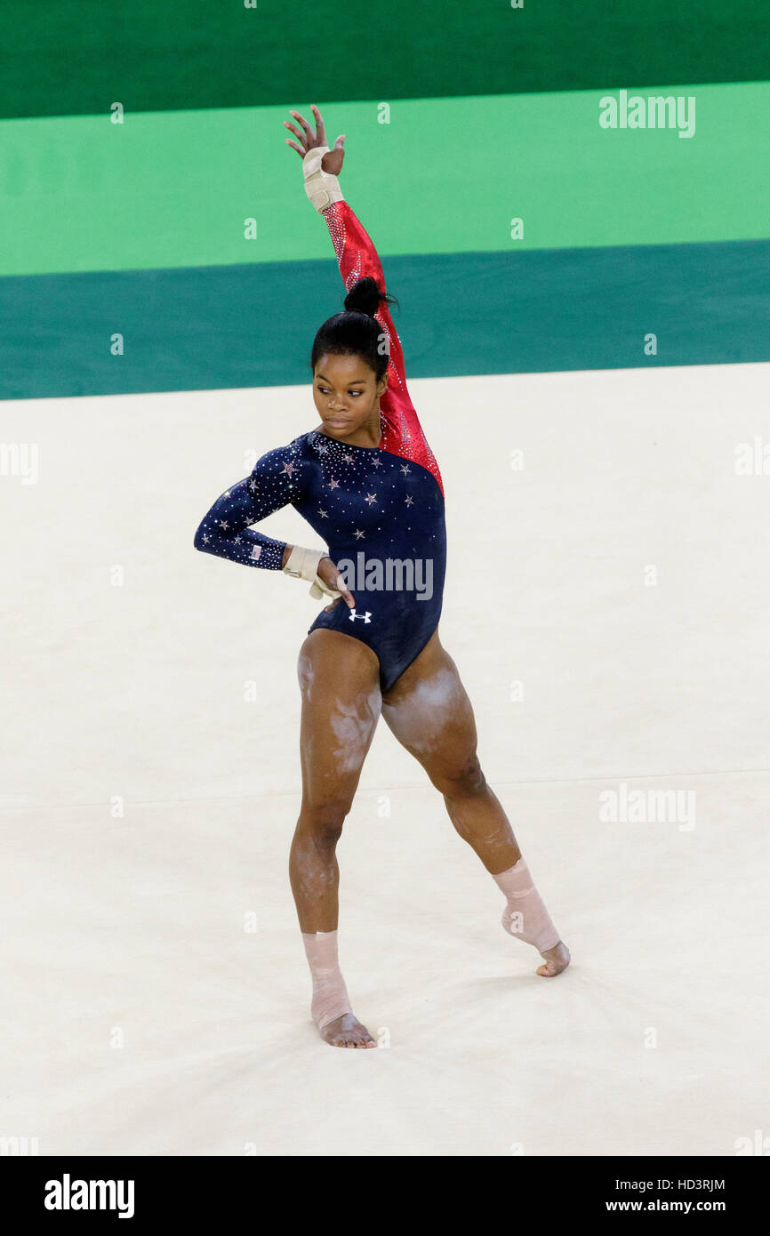Rio de Janeiro, Brésil. 7 août 2016. Gabrielle Douglas (USA) effectue l'exercice au sol au cours de gymnastique féminine à la qualification olympique 2016 Banque D'Images