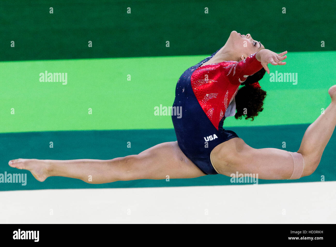 Rio de Janeiro, Brésil. 7 août 2016. Lauren Hernandez (USA) effectue l'exercice au sol au cours de gymnastique féminine à la qualification olympique 2016 S Banque D'Images