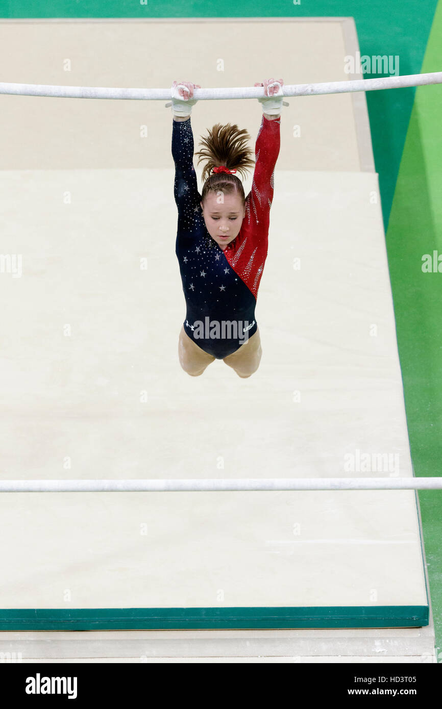 Rio de Janeiro, Brésil. 7 août 2016.Madison Kocian (USA) joue sur les barres asymétriques au cours de gymnastique féminine à la qualification aux Jeux Olympiques d'été 2016 Banque D'Images