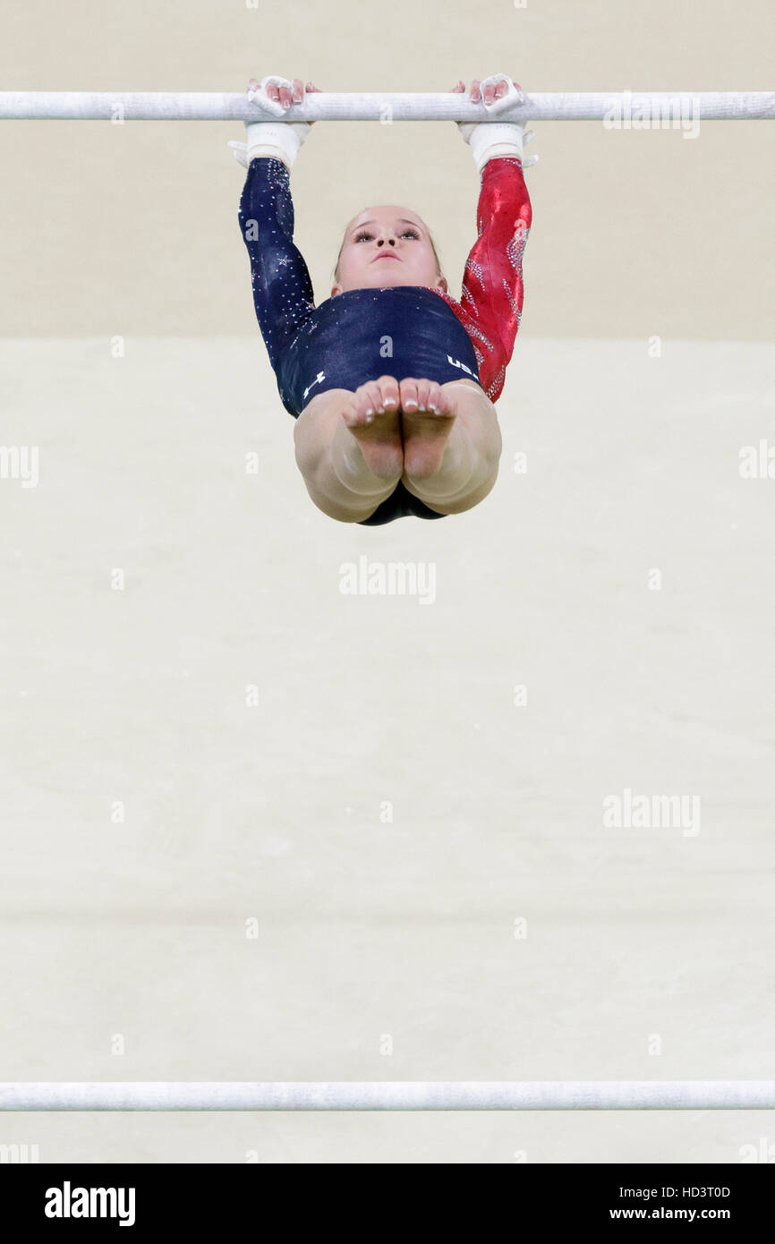 Rio de Janeiro, Brésil. 7 août 2016.Madison Kocian (USA) joue sur les barres asymétriques au cours de gymnastique féminine à la qualification aux Jeux Olympiques d'été 2016 Banque D'Images