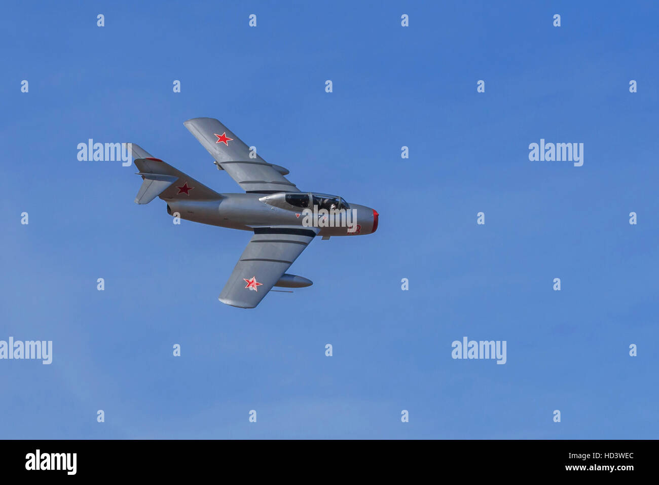 Mikoyan Gourevitch MIG 15 jet de combat de la guerre froide, l'exécution à l'Airshow de Southport Banque D'Images