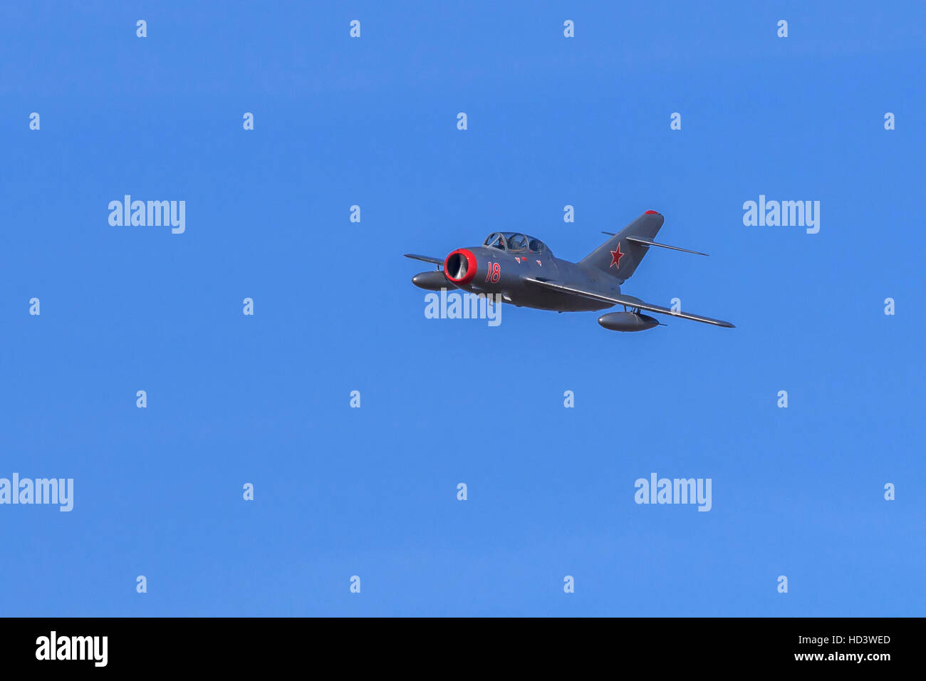 Mikoyan Gourevitch MIG 15 jet de combat de la guerre froide, l'exécution à l'Airshow de Southport Banque D'Images