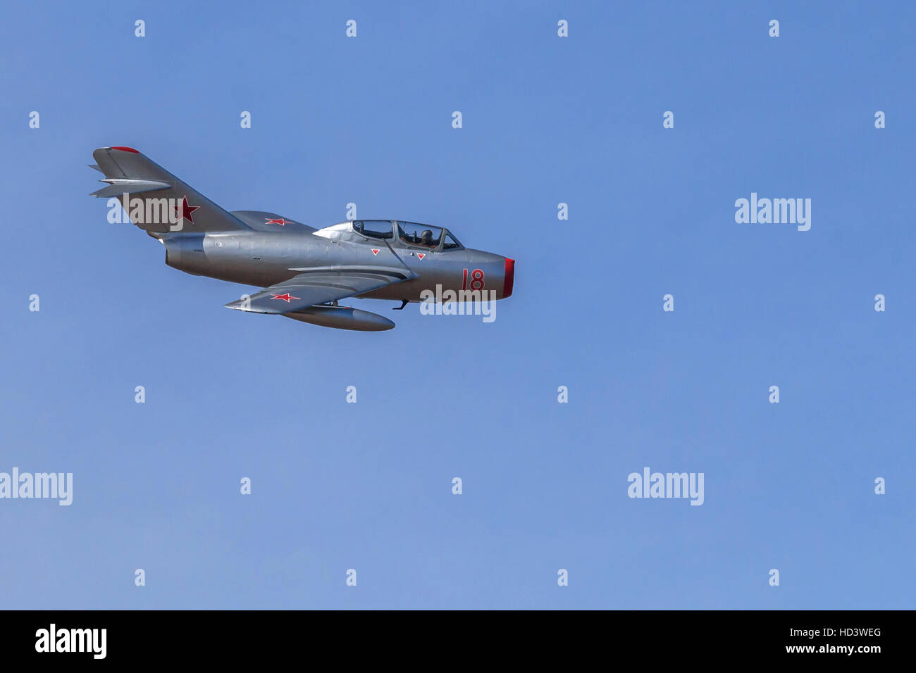 Mikoyan Gourevitch MIG 15 jet de combat de la guerre froide, l'exécution à l'Airshow de Southport Banque D'Images