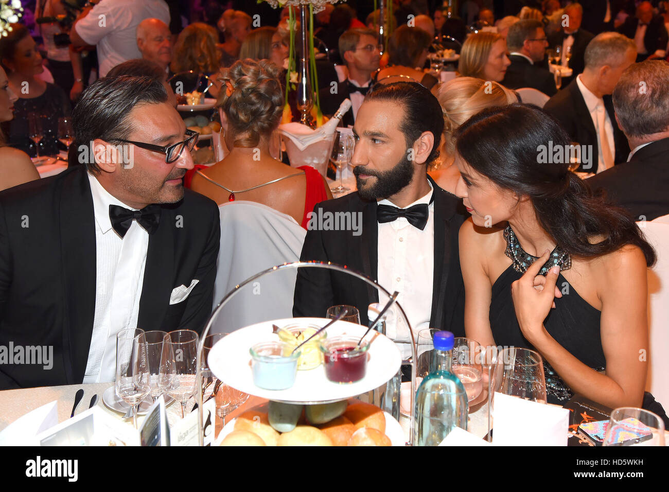 Leipziger Opernball (opera ball) à l'Oper Leipzig. Avec : Mousse T., Massimo Sinato, Rebecca Mir Où : Leipzig, Allemagne Quand : 10 Oct 2016 Banque D'Images