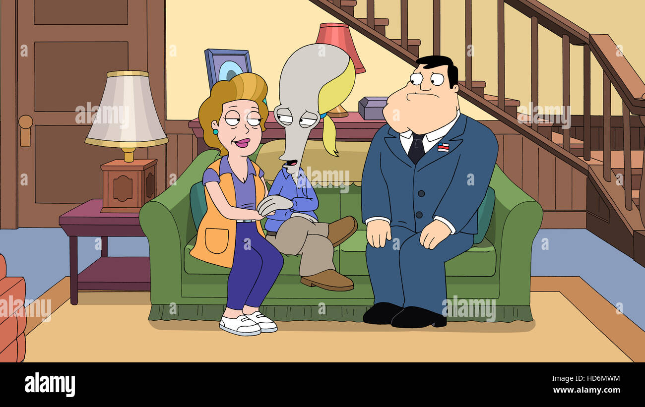 AMERICAN DAD, l-r : Betty Smith (voix : Swoosie Kurtz), Roger, Stan Smith  dans 'American beau-père" (Saison 9, épisode 4, diffusé Photo Stock - Alamy