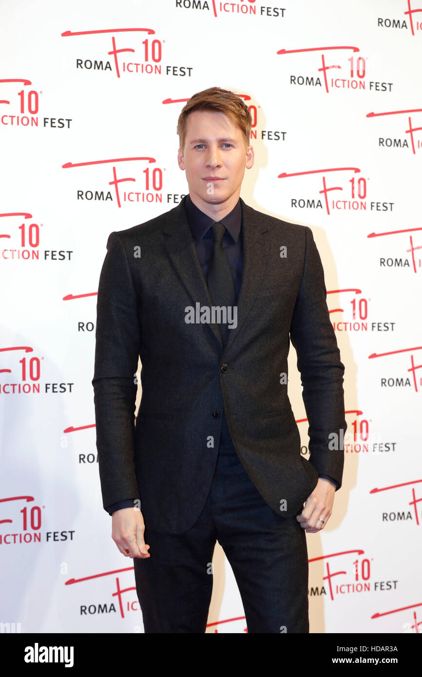 Rome, Italie. 10 Décembre, 2016. Dustin Lance Black assiste à la "Quand nous prends' tapis rouge lors de la Roma Fiction Fest 2016 à l'espace moderne le 10 décembre 2016 à Rome, Italie Fulvio Crédit : Dalfelli/Alamy Live News Banque D'Images