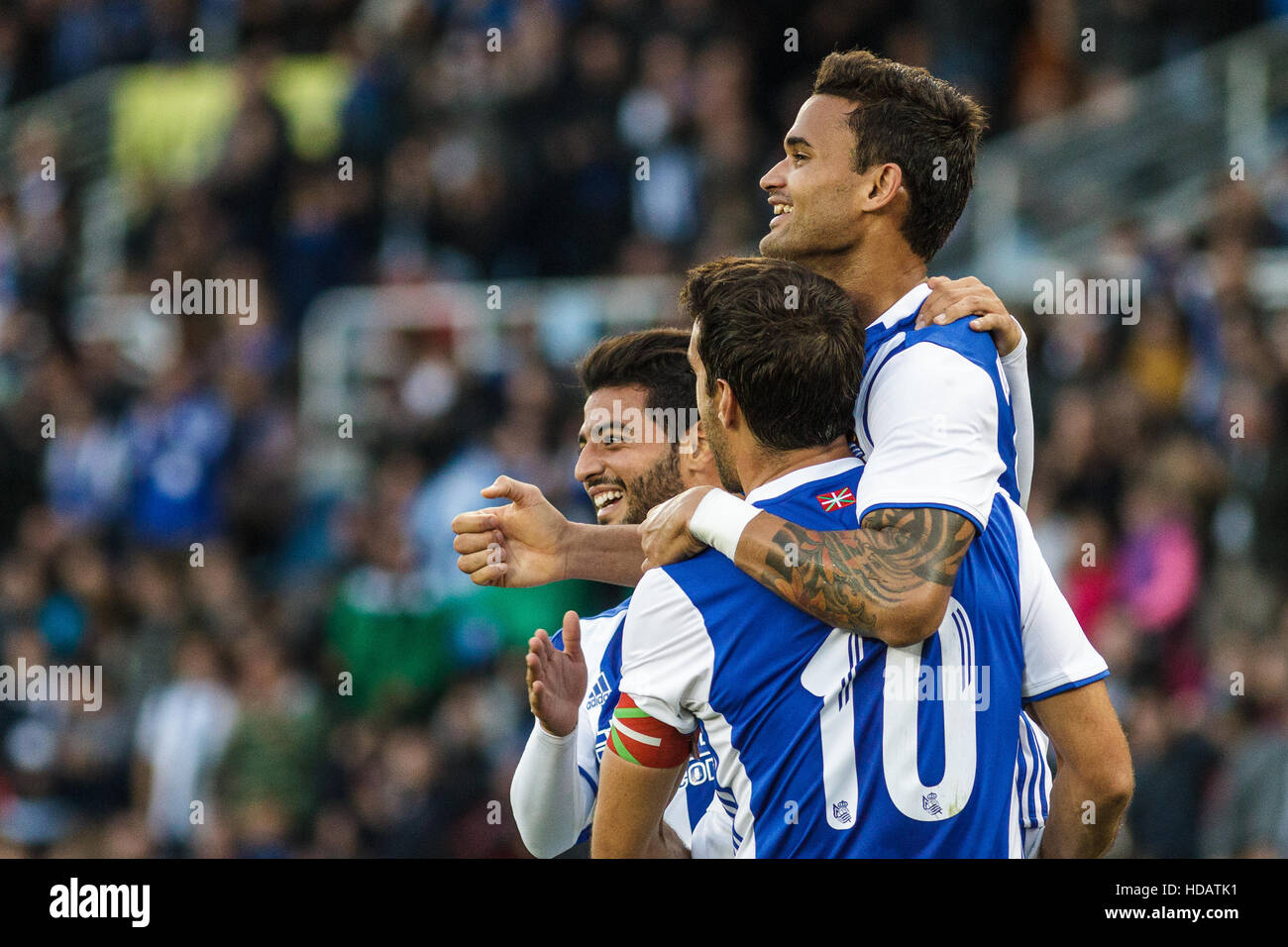 San Sebastian, Gipuzcoa, Espagne. 10 Décembre, 2016. Real Sociedad joueurs célébrant leur deuxième but durant le match entre Santander Liga Real Sociedad v Valencia CF Crédit : Alvaro Campo/Alamy Live News Banque D'Images