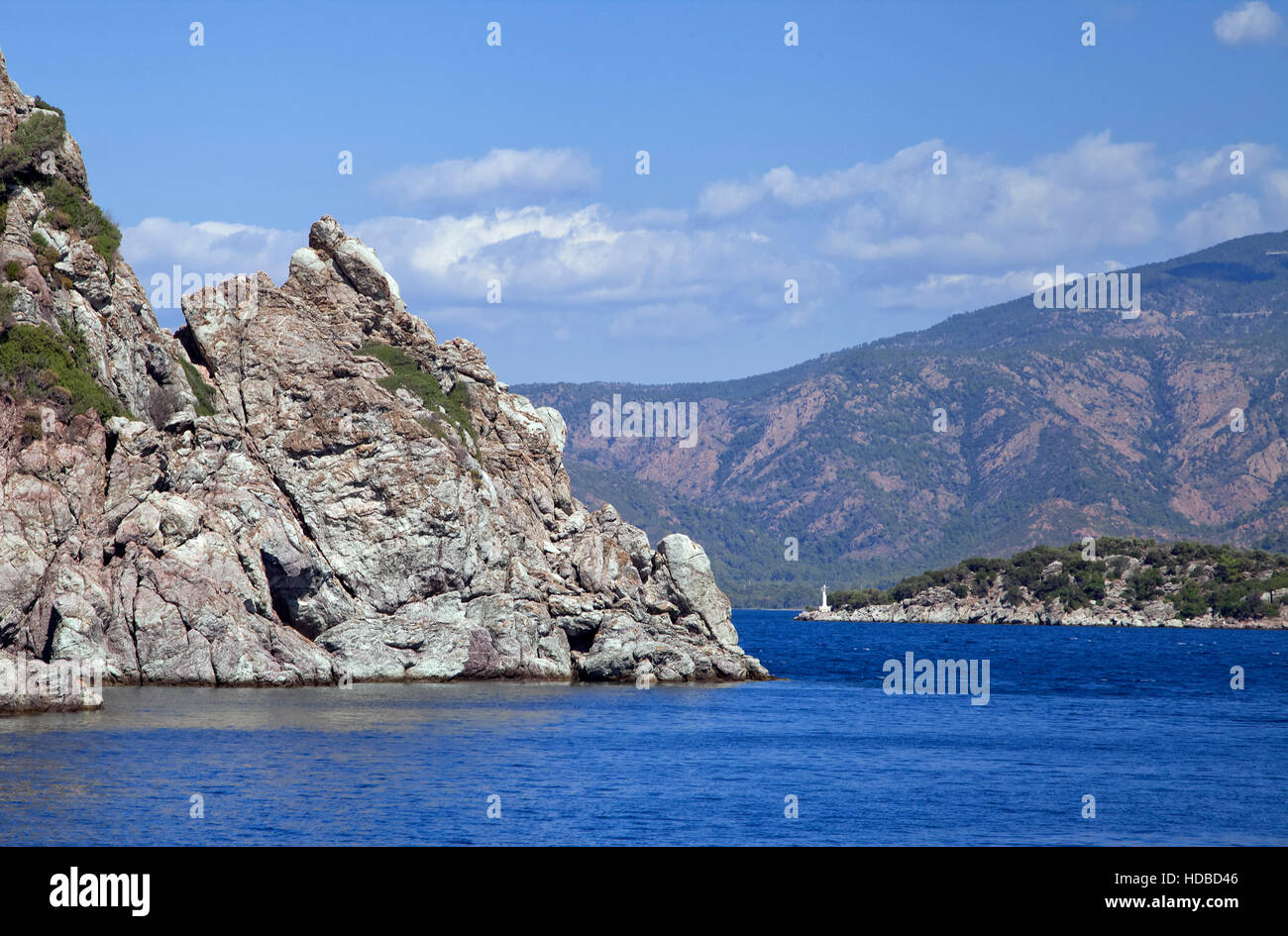 Vue des montagnes en Turquie à partir de la mer Banque D'Images
