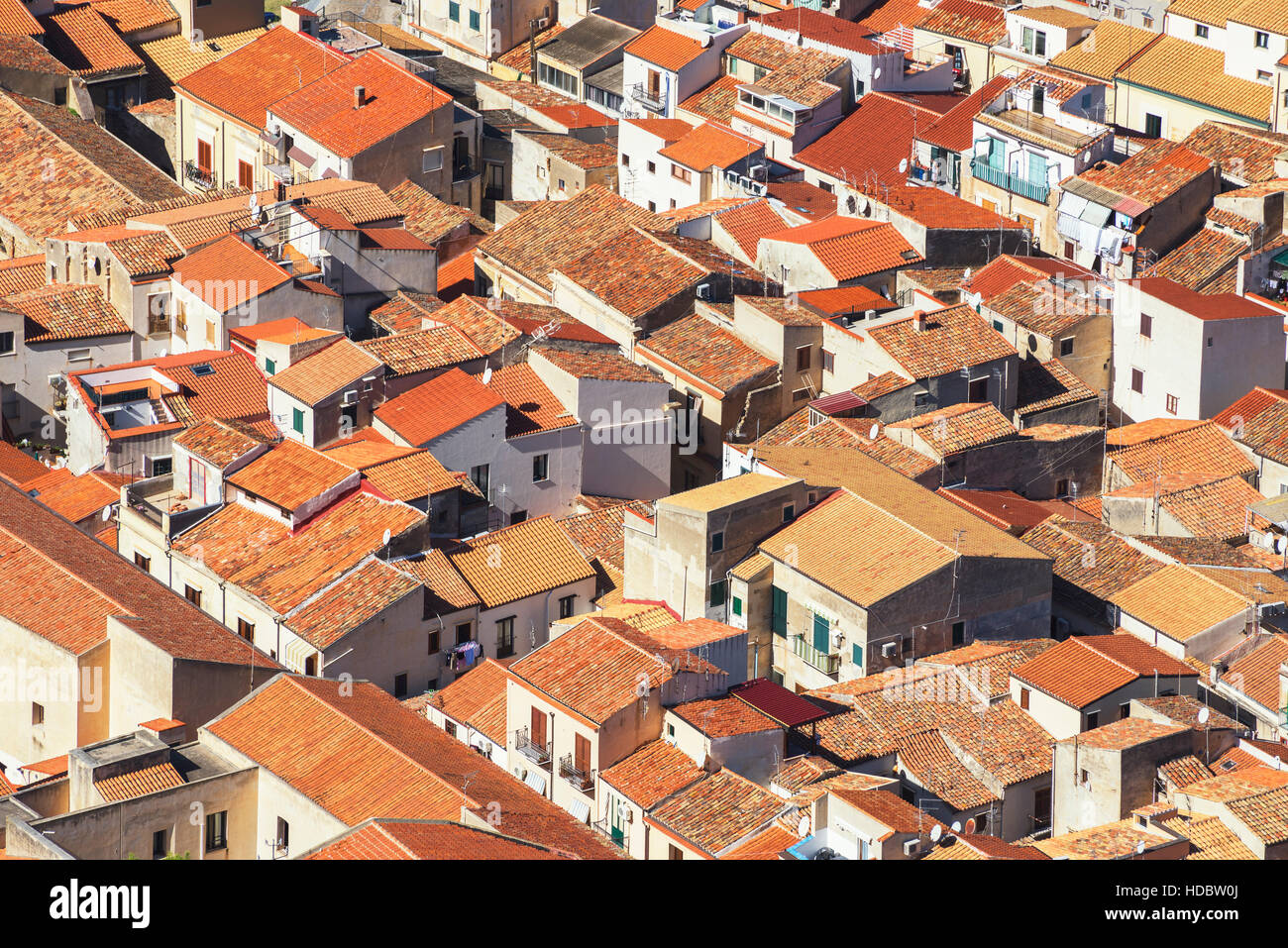Les toits, vue depuis la Rocca, Cefalù, Sicile, Italie Banque D'Images
