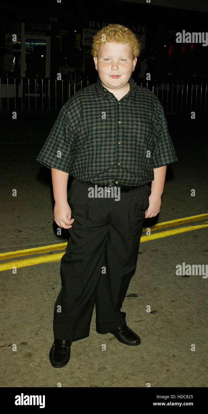 Brett Kelly lors de la première mondiale de Bad Santa au Bruin Theatre de Los Angeles le mardi 18 novembre , 2003. Crédit photo : Francis Specker Banque D'Images