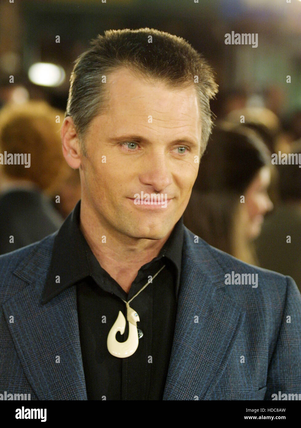 Viggo Mortensen lors de la première de Seigneur des Anneaux : le retour du roi, au Mann Village Theatre de Los Angeles le Mercredi, Décembre 3, 2003. Crédit photo : Francis Specker Banque D'Images