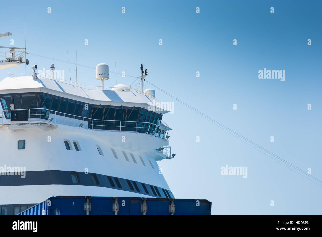À bord, le pont pont ou le pont, le capitaine régit navire. sur l'avant du bateau, c'est l'endroit où sont conservés les équipements nautiques et r Banque D'Images