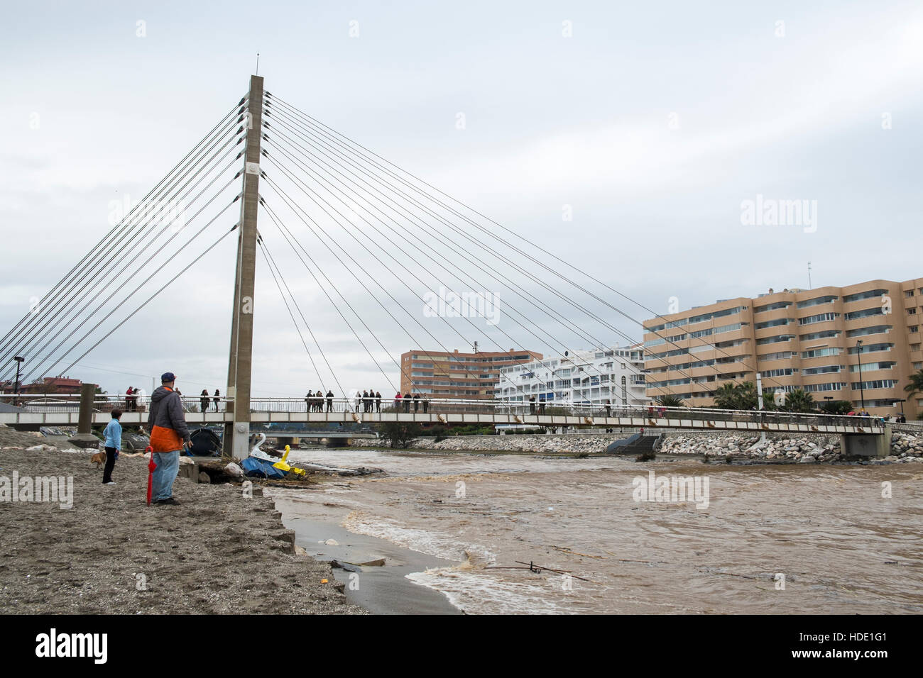 Fuengirola, Malaga, Espagne. 4e décembre 2016. La pluie le plus lourd au cours des 25 dernières années Banque D'Images