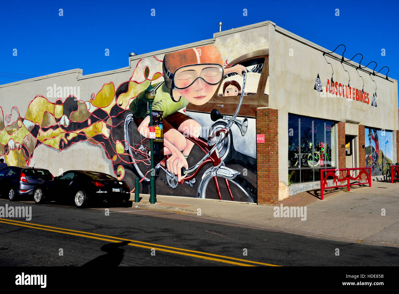 Peinture murale sur l'extérieur du magasin de bicyclettes (absolue) de Flagstaff, Arizona Banque D'Images