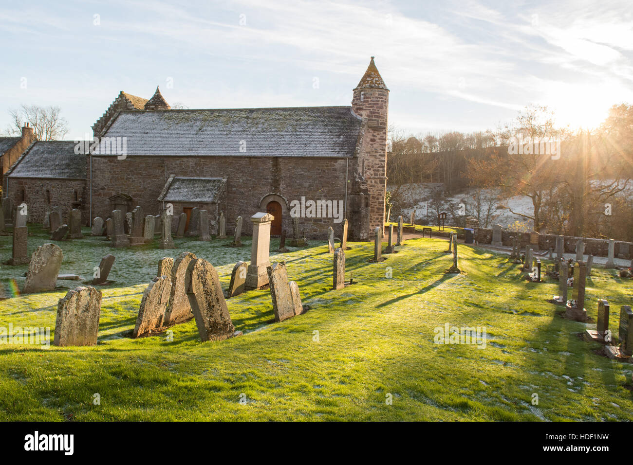 L'église médiévale, l'église St Ternan Arbuthnott, Aberdeenshire - où les cendres de James Leslie Mitchell (Lewis Grassic Gibbon) sont enterrés Banque D'Images