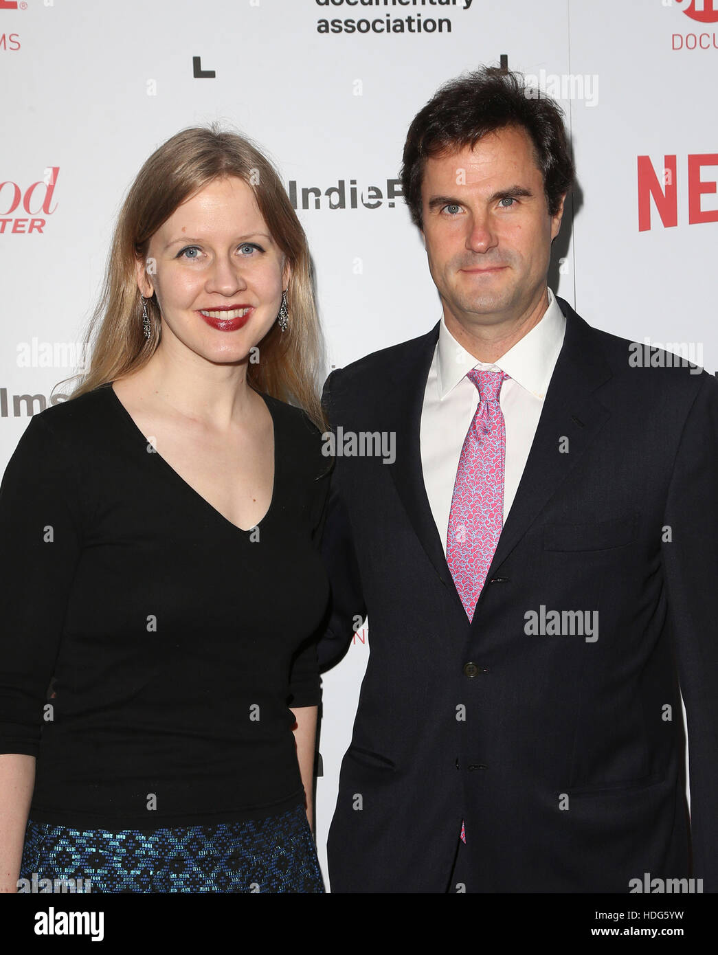 Hollywood, CA. 09Th Dec 2016. Justine Nagan, Chris White, à la 32e assemblée annuelle à prix documentaire IDA Studios Paramount, Californie le 09 décembre 2016. © Faye Sadou/media/Alamy Punch Live News Banque D'Images