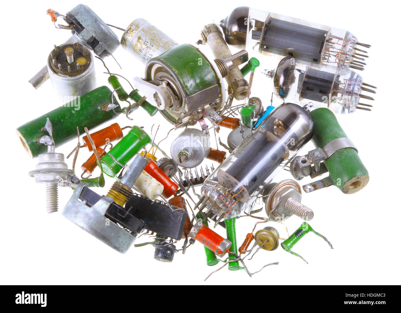Années 60. Pièces radio vintage, transistors, diodes, résistances, condensateurs variables, fusible, tube à vide URSS, lot de 27 pièces - France
