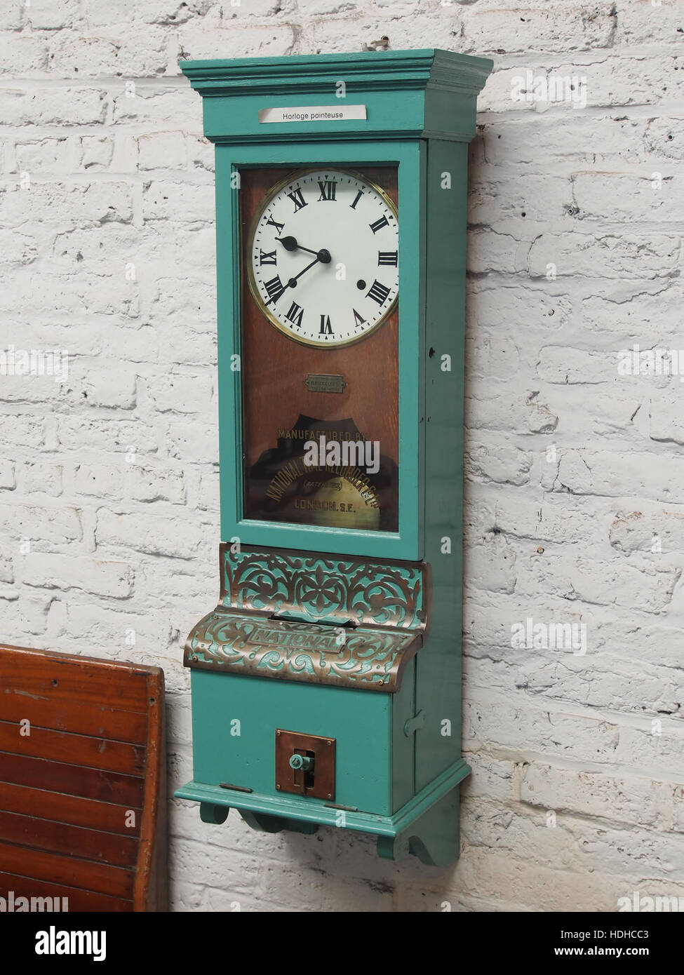 Horloge pointeuse fabriqués par l'enregistreur de temps nationales Co Ltd, Londres SE5 pic Banque D'Images