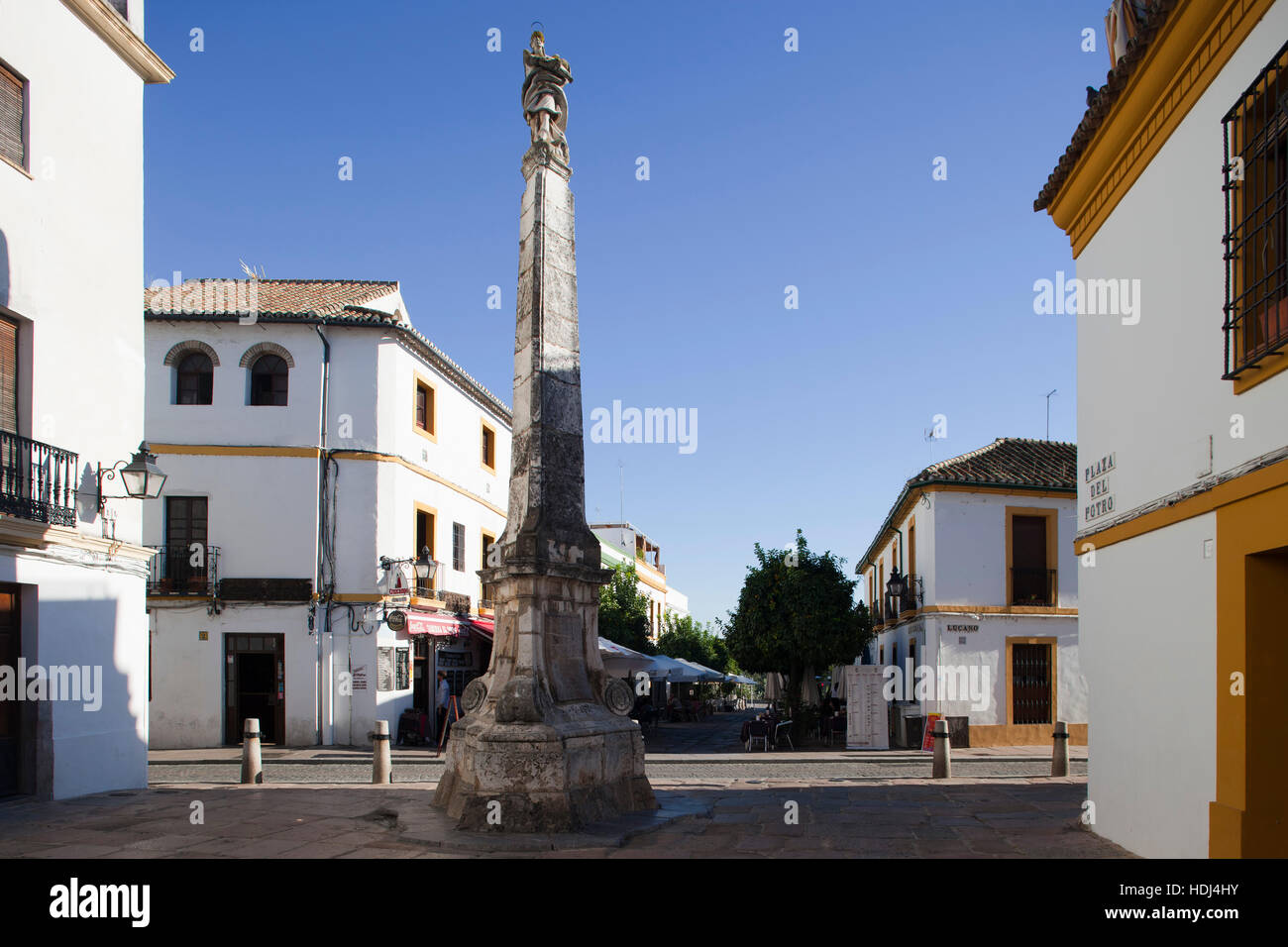 Monument à la victoire de l'Archange Raphaël, Potro square, Cordoue, Andalousie, Espagne, Europe Banque D'Images