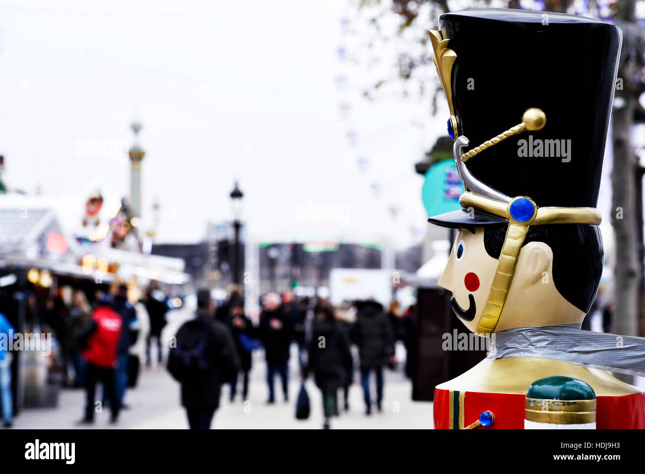 Village de Noël sur les Champs Elysées, Paris, France Photo Stock Alamy