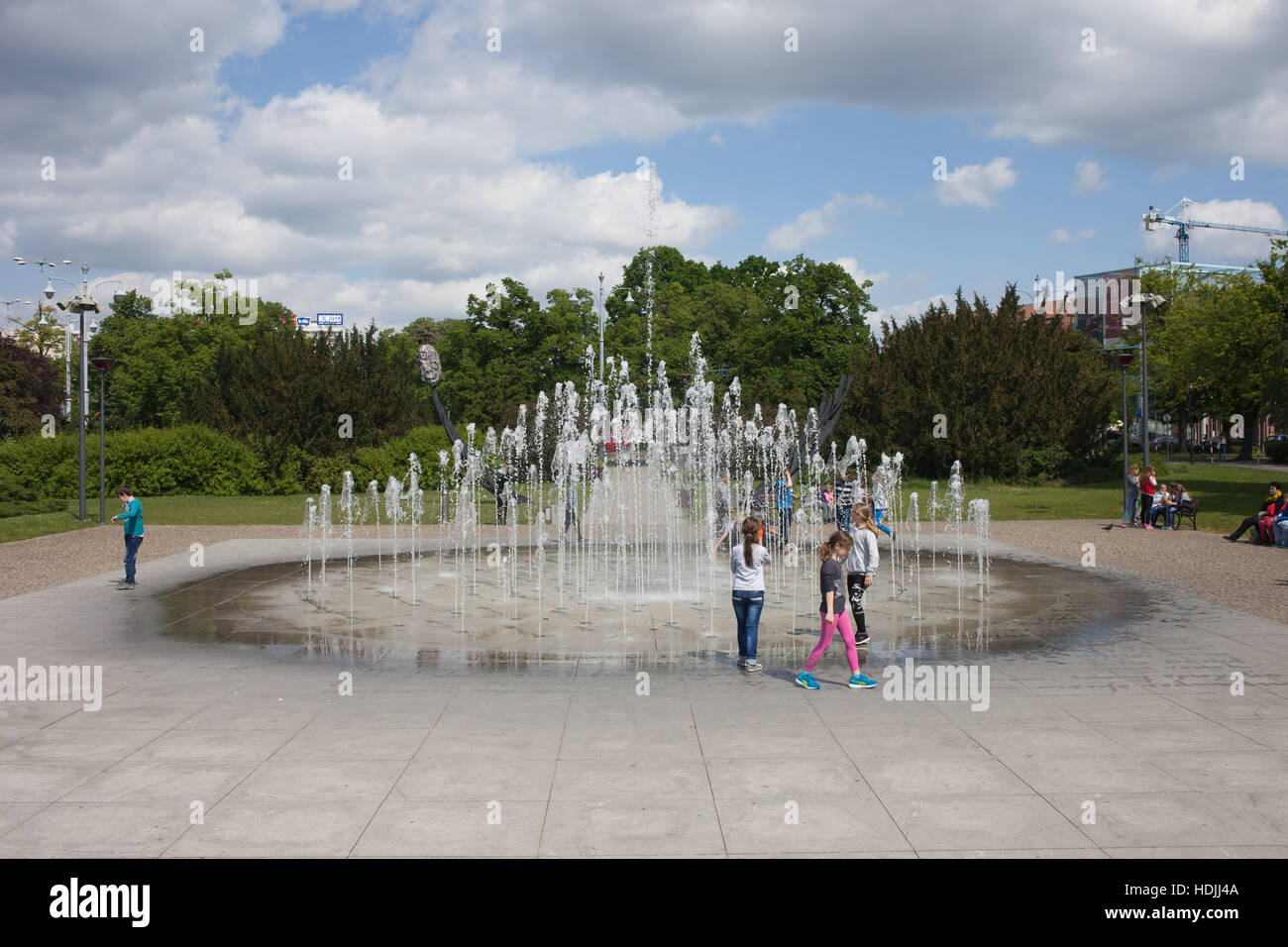 Cosmopolis Fontaine en ville de Torun en Pologne Banque D'Images