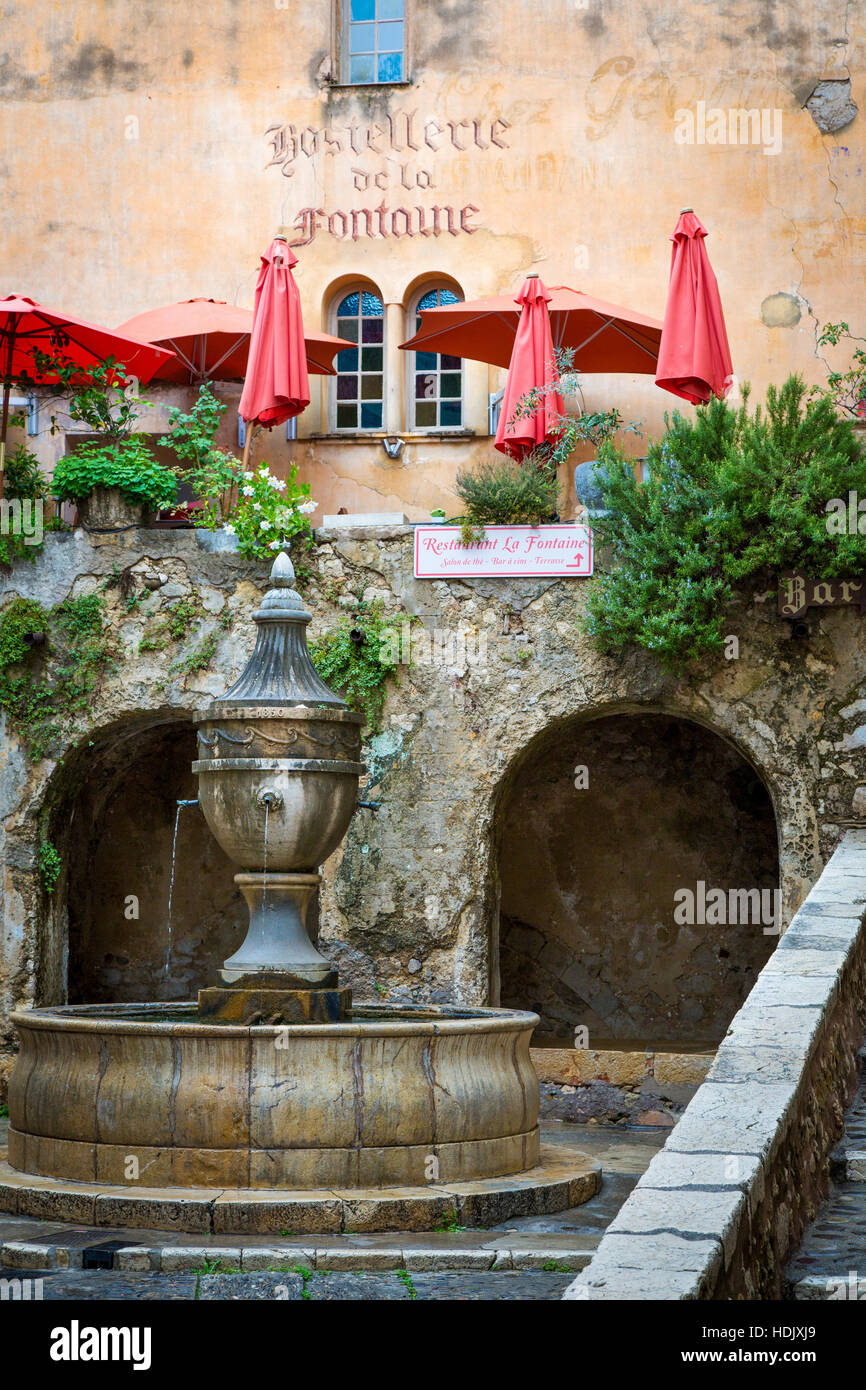 Le Grande Fontaine (b. 1615), St Paul de Vence, Provence, France Banque D'Images