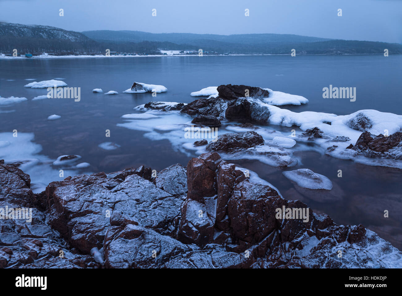 La mer de glace et d'hiver Banque D'Images