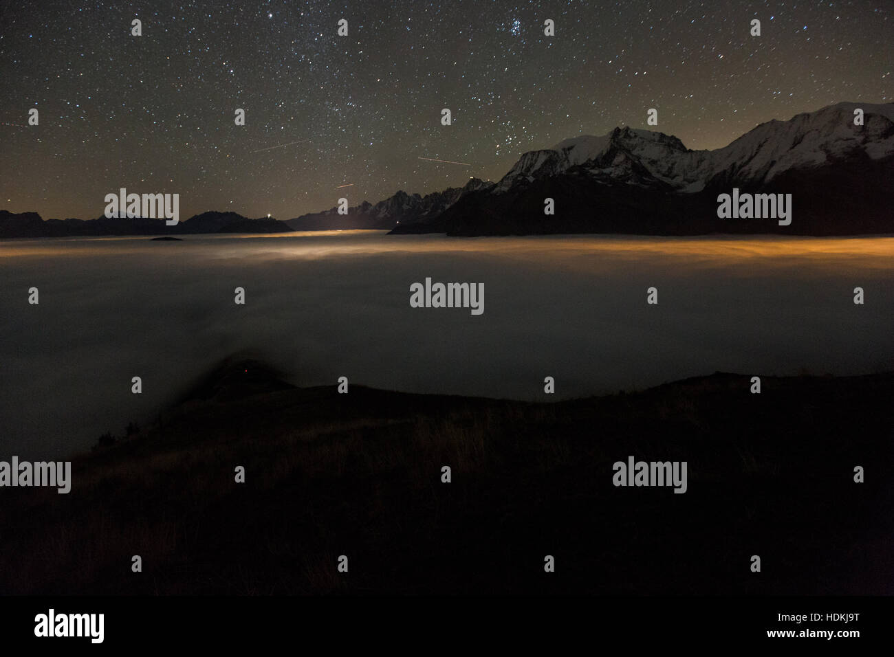 Vue nocturne de la montagne Banque D'Images