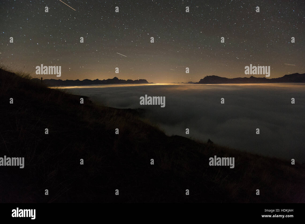 Vue nocturne de la montagne Banque D'Images