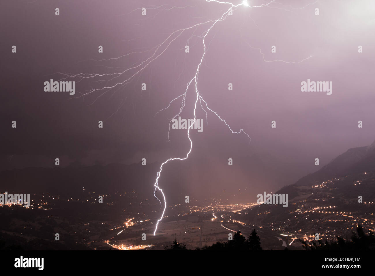 Orage sur la vallée de l'Arve Banque D'Images