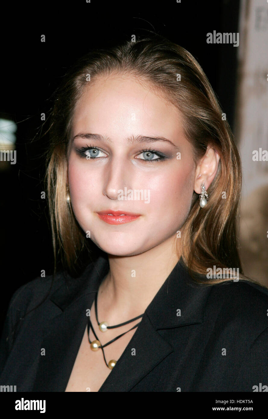 Leelee Sobieski à la première du film, 'Alexander'' au Grauman's Chinese Theatre le 16 novembre 2004 à Los Angeles. Crédit photo : Francis Specker Banque D'Images